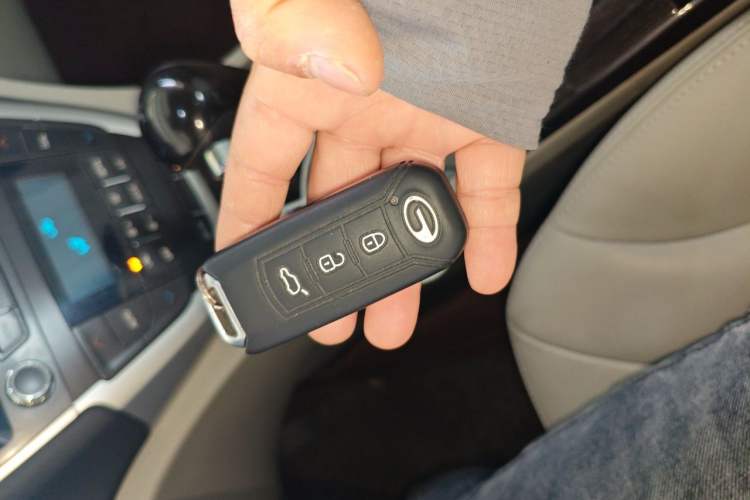 Used GAC Trumpchi GS5 2013 2.0L Automatic Two-Wheel Drive Light Interior Special Edition Vehicle Key