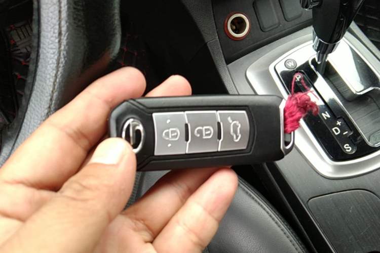 Used GAC Trumpchi GS5 2013 2.0L Automatic Two-Wheel Drive Light Interior Special Edition Vehicle Key