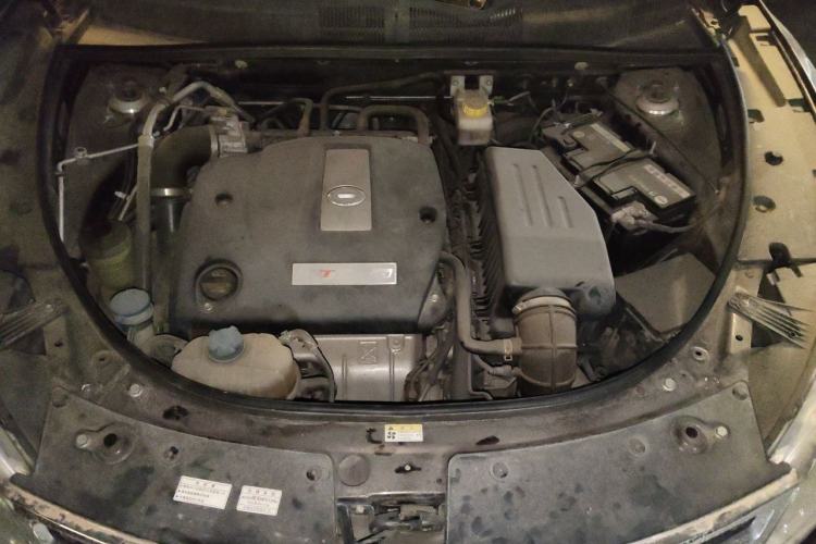 Used GAC Trumpchi GS5 2013 1.8T Automatic Two-Wheel Drive Elite Edition Engine Bay