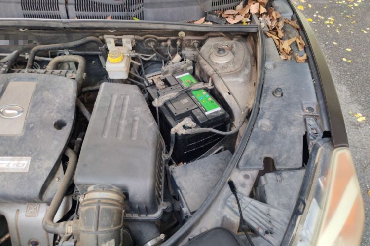 Used GAC Trumpchi GS5 2013 1.8T Automatic All-Wheel-Drive Luxury Edition Engine Bay Left