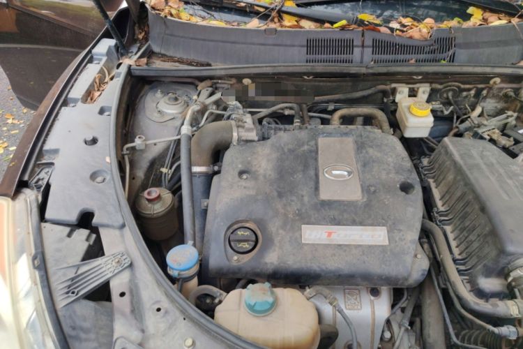 Used GAC Trumpchi GS5 2013 1.8T Automatic All-Wheel-Drive Luxury Edition Engine Bay Right