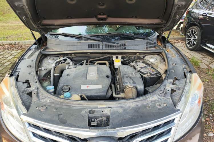 Used GAC Trumpchi GS5 2013 1.8T Automatic Two-Wheel Drive Luxury Edition Engine Bay