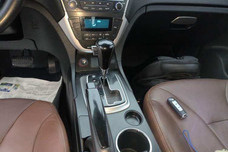 Used GAC Trumpchi GS5 2013 1.8T Automatic Two-Wheel Drive Luxury Edition Gear Lever