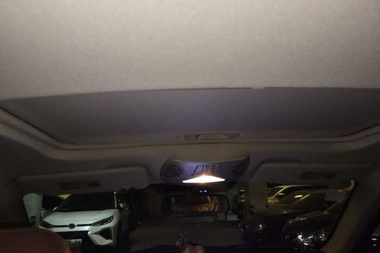Used GAC Trumpchi GS5 2013 1.8T Automatic Two-Wheel Drive Elite Edition Headliner