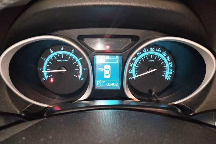 Used GAC Trumpchi GS5 2013 1.8T Automatic Two-Wheel Drive Elite Edition Instrument Cluster
