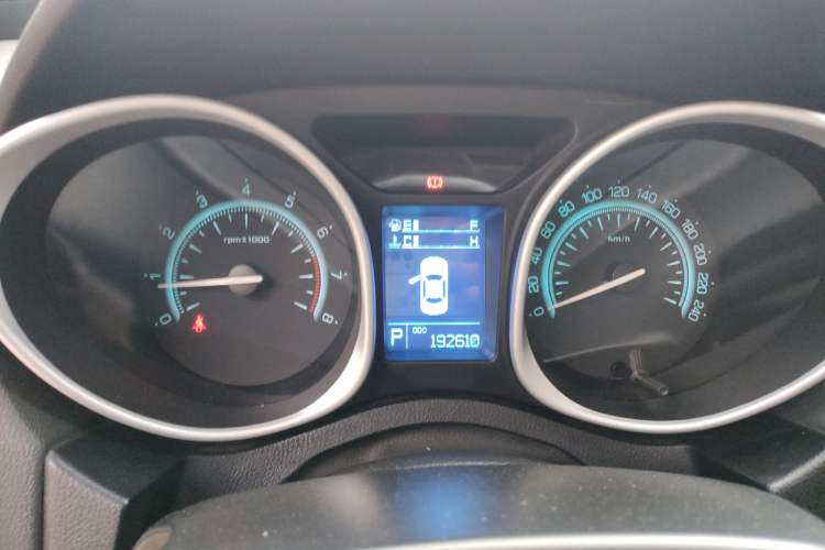 Used GAC Trumpchi GS5 2013 1.8T Automatic Two-Wheel Drive Elite Edition Instrument Cluster