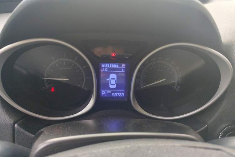 Used GAC Trumpchi GS5 2013 2.0L Automatic Two-Wheel Drive Light Interior Special Edition Instrument Cluster