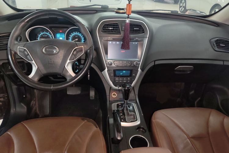 Used GAC Trumpchi GS5 2013 1.8T Automatic Two-Wheel Drive Elite Edition Interior 2