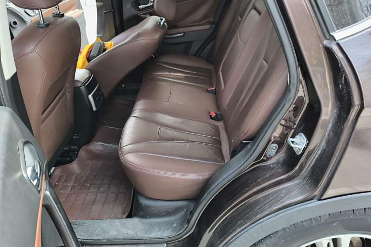 Used GAC Trumpchi GS5 2013 1.8T Automatic All-Wheel-Drive Luxury Edition Left Rear Seat