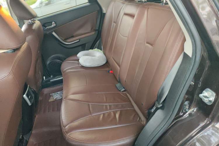 Used GAC Trumpchi GS5 2013 1.8T Automatic Two-Wheel Drive Luxury Edition Left Rear Seat