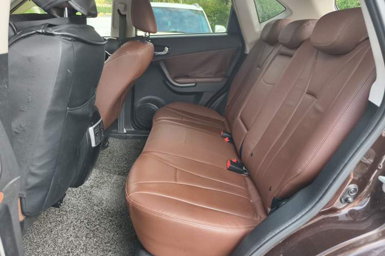 Used GAC Trumpchi GS5 2013 1.8T Automatic All-Wheel-Drive Luxury Edition Left Rear Seat