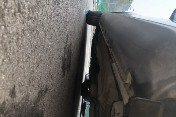 Used GAC Trumpchi GS5 2013 1.8T Automatic Two-Wheel Drive Luxury Edition Left Side Sill