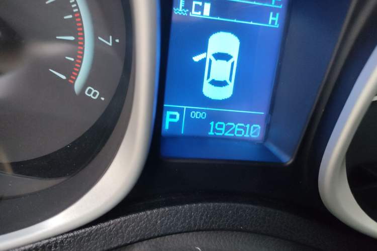 Used GAC Trumpchi GS5 2013 1.8T Automatic Two-Wheel Drive Elite Edition Odometer Close Up