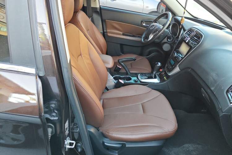 Used GAC Trumpchi GS5 2013 1.8T Automatic Two-Wheel Drive Luxury Edition Right Front Seat