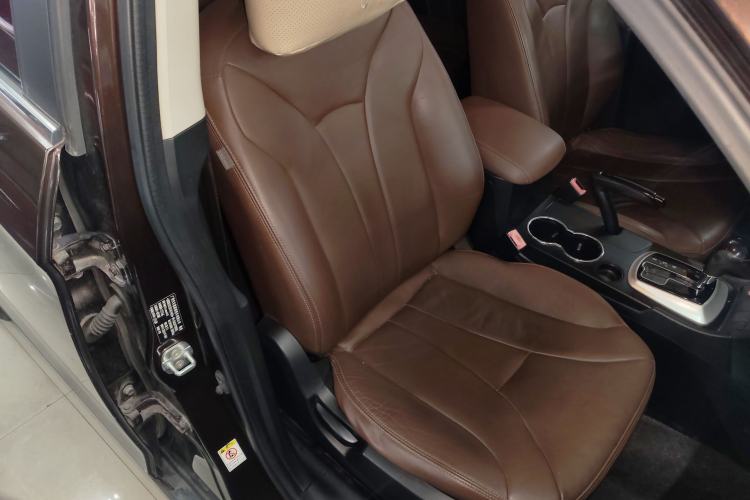 Used GAC Trumpchi GS5 2013 1.8T Automatic Two-Wheel Drive Elite Edition Right Front Seat