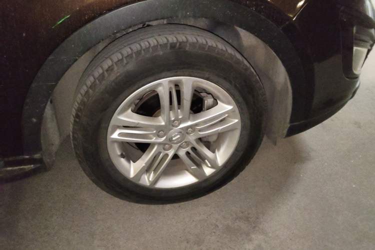 Used GAC Trumpchi GS5 2013 1.8T Automatic Two-Wheel Drive Elite Edition Right Front Wheel Hub