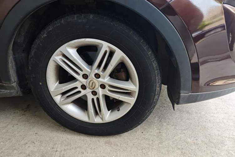 Used GAC Trumpchi GS5 2013 2.0L Automatic Two-Wheel Drive Light Interior Special Edition Right Front Wheel Hub