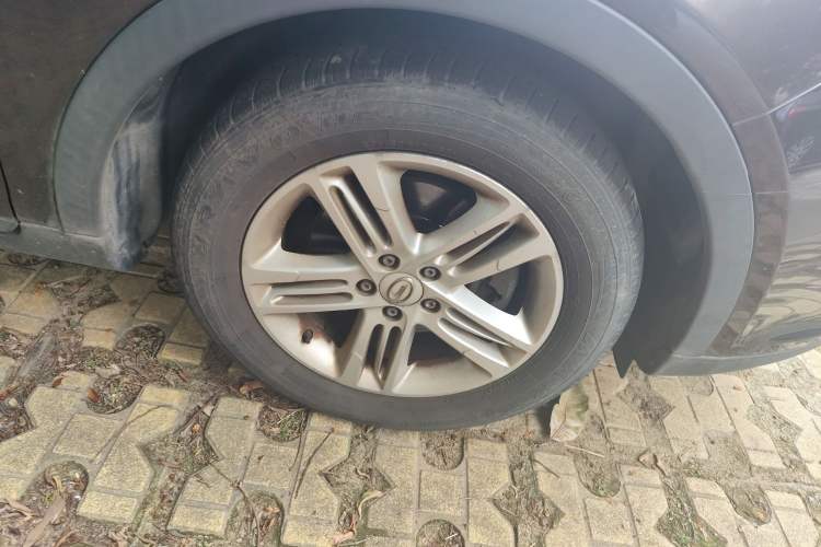 Used GAC Trumpchi GS5 2013 2.0L Automatic Two-Wheel Drive Light Interior Special Edition Right Front Wheel Hub