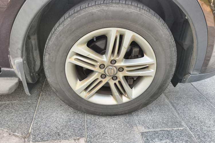 Used GAC Trumpchi GS5 2013 1.8T Automatic All-Wheel-Drive Luxury Edition Right Front Wheel Hub