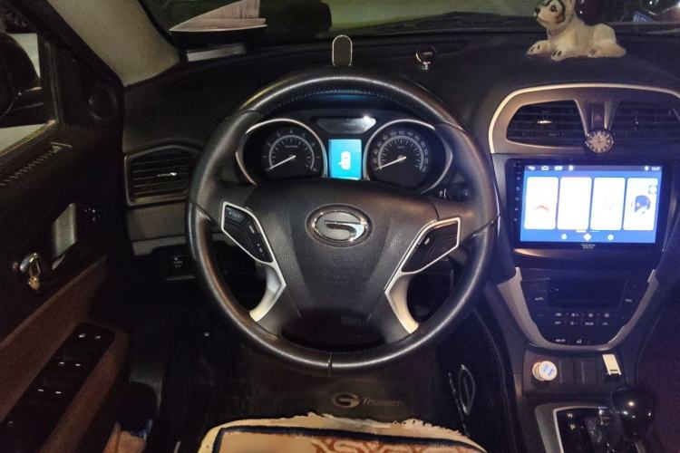 Used GAC Trumpchi GS5 2013 1.8T Automatic Two-Wheel Drive Elite Edition Steering Wheel