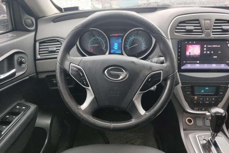 Used GAC Trumpchi GS5 2013 1.8T Automatic Two-Wheel Drive Elite Edition Steering Wheel