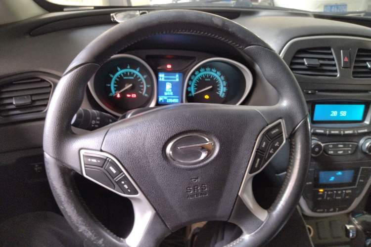 Used GAC Trumpchi GS5 2013 1.8T Automatic Two-Wheel Drive Luxury Edition Steering Wheel
