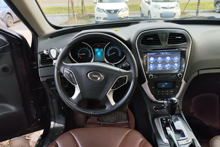 Used GAC Trumpchi GS5 2013 1.8T Automatic Two-Wheel Drive Luxury Edition Steering Wheel
