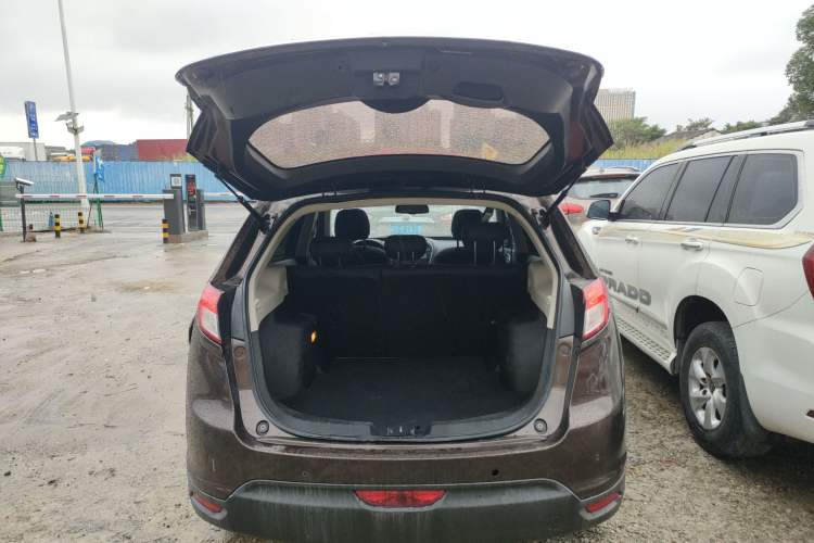 Used GAC Trumpchi GS5 2013 1.8T Automatic Two-Wheel Drive Elite Edition Trunk