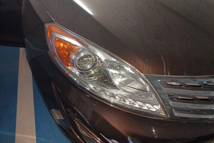 Used GAC Trumpchi GS5 2013 1.8T Automatic Two-Wheel Drive Elite Edition Right Front Headlight