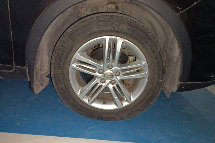 Used GAC Trumpchi GS5 2013 1.8T Automatic Two-Wheel Drive Elite Edition Right Front Wheel Hub