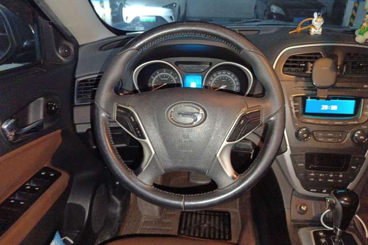 Used GAC Trumpchi GS5 2013 1.8T Automatic Two-Wheel Drive Elite Edition Steering Wheel