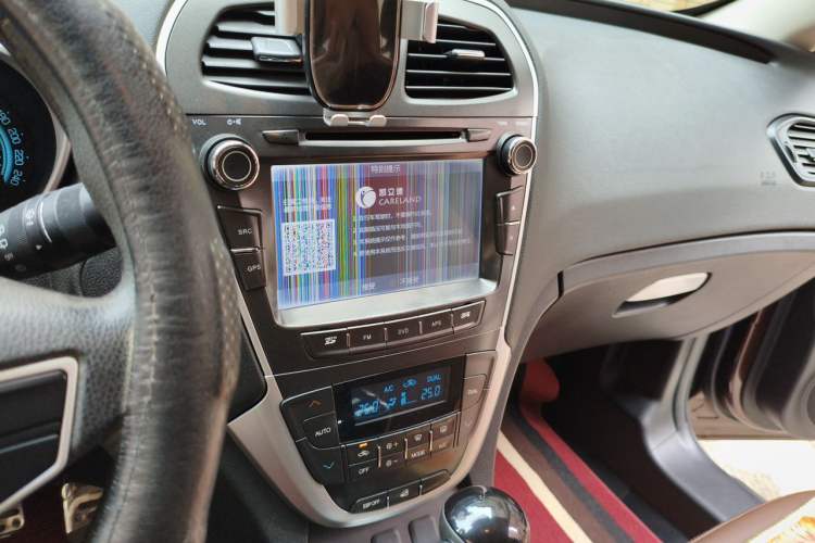 Used GAC Trumpchi GS5 2013 1.8T Automatic Two-Wheel Drive Elite Edition Audio And AC Panel