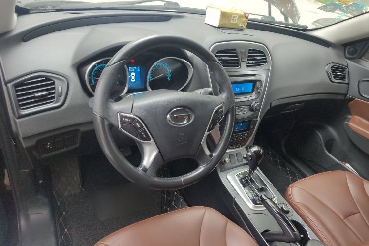 Used GAC Trumpchi GS5 2013 1.8T Automatic All-Wheel-Drive Luxury Edition Center Console