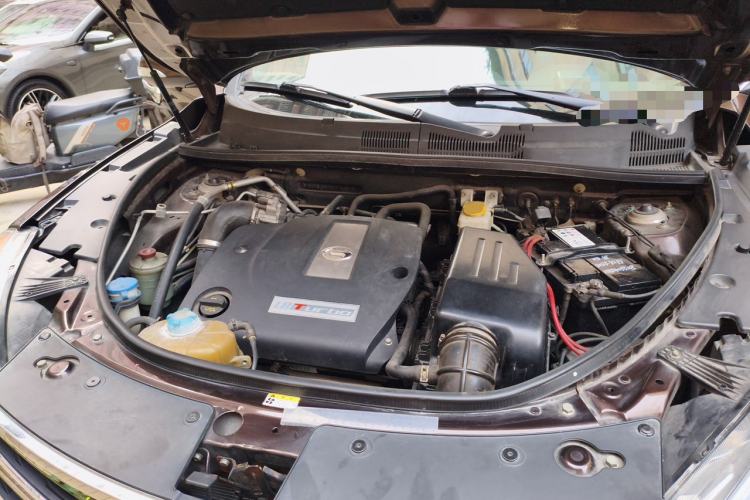 Used GAC Trumpchi GS5 2013 1.8T Automatic Two-Wheel Drive Elite Edition Engine Bay