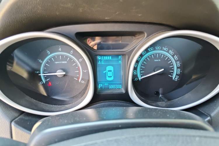 Used GAC Trumpchi GS5 2013 2.0L Automatic Two-Wheel Drive Light Interior Special Edition Instrument Cluster