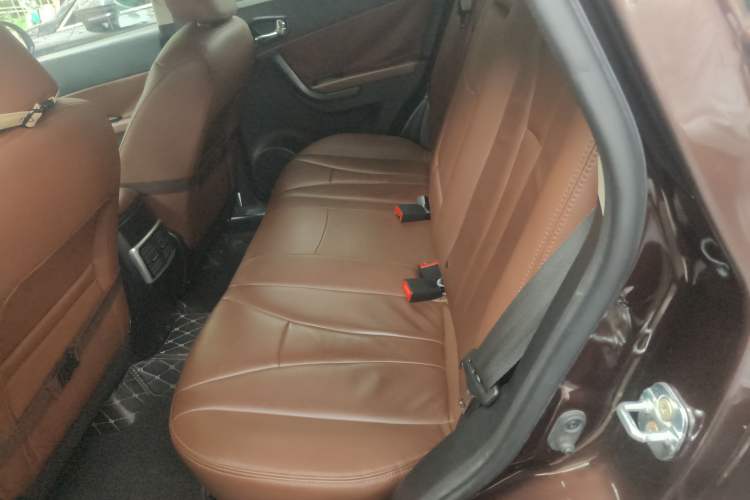 Used GAC Trumpchi GS5 2013 1.8T Automatic All-Wheel-Drive Luxury Edition Left Rear Seat
