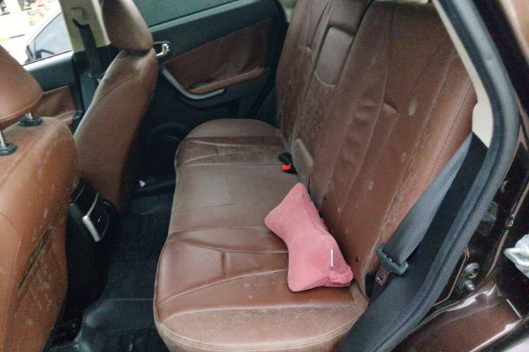 Used GAC Trumpchi GS5 2013 1.8T Automatic Two-Wheel Drive Luxury Edition Left Rear Seat