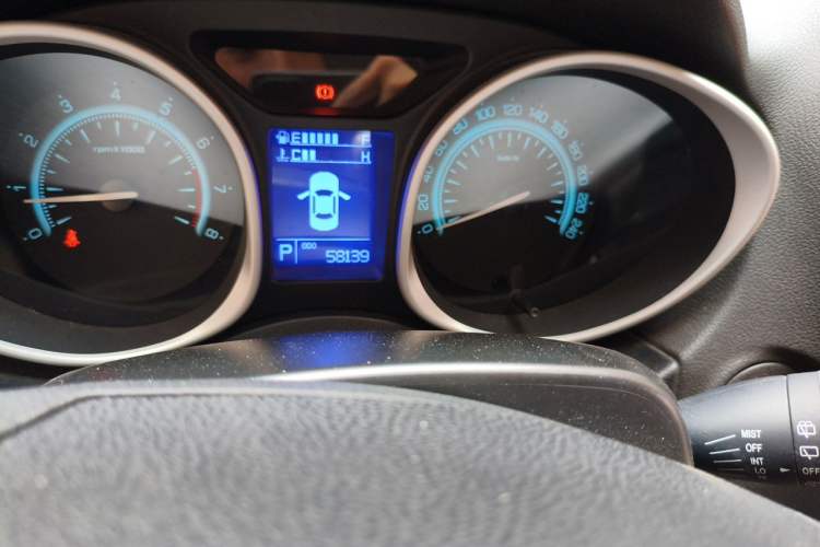 Used GAC Trumpchi GS5 2013 1.8T Automatic Two-Wheel Drive Elite Edition Odometer Close Up