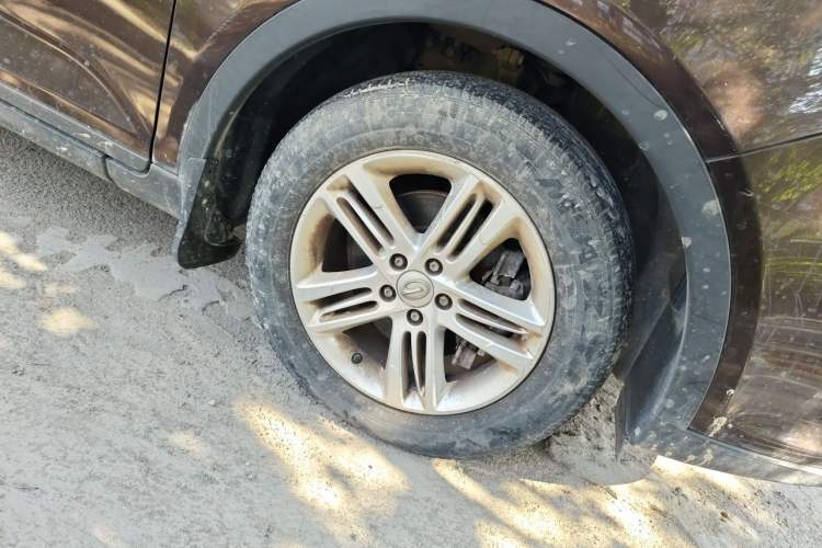 Used GAC Trumpchi GS5 2013 2.0L Automatic Two-Wheel Drive Light Interior Special Edition Right Front Wheel Hub