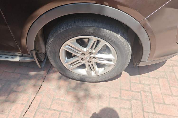 Used GAC Trumpchi GS5 2013 1.8T Automatic All-Wheel-Drive Luxury Edition Right Front Wheel Hub