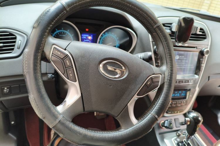 Used GAC Trumpchi GS5 2013 1.8T Automatic Two-Wheel Drive Elite Edition Steering Wheel