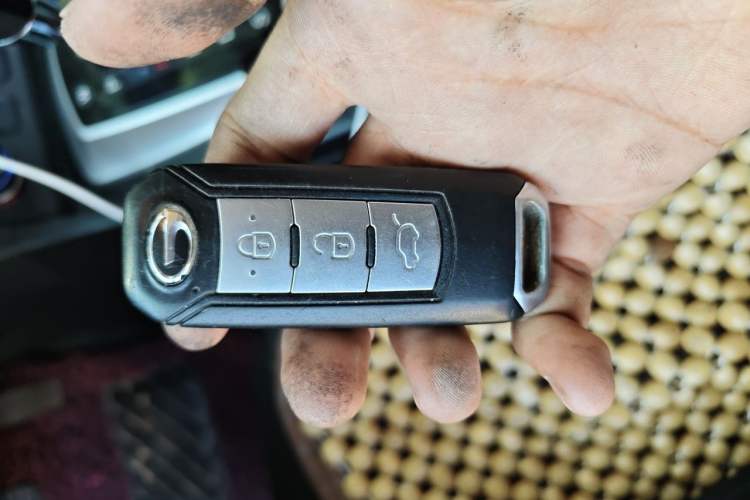 Used GAC Trumpchi GS5 2013 2.0L Automatic Two-Wheel Drive Light Interior Special Edition Vehicle Key