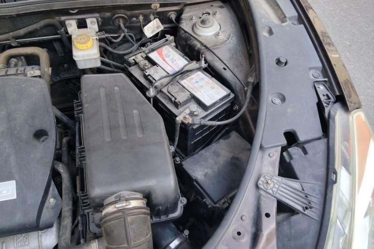 Used GAC Trumpchi GS5 2013 1.8T Manual Two-Wheel Drive Elite Edition Engine Bay Left