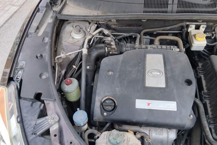 Used GAC Trumpchi GS5 2013 1.8T Manual Two-Wheel Drive Elite Edition Engine Bay Right