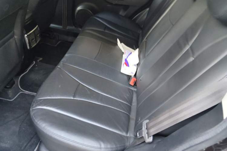 Used GAC Trumpchi GS5 2013 1.8T Manual Two-Wheel Drive Elite Edition Left Rear Seat