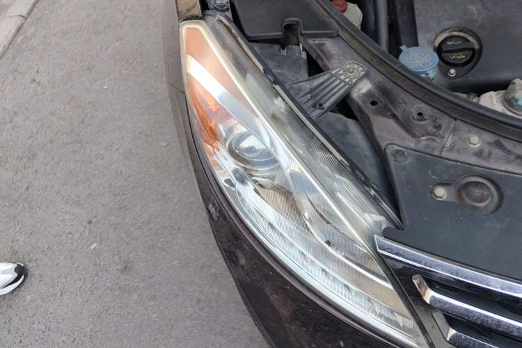 Used GAC Trumpchi GS5 2013 1.8T Manual Two-Wheel Drive Elite Edition Right Front Headlight