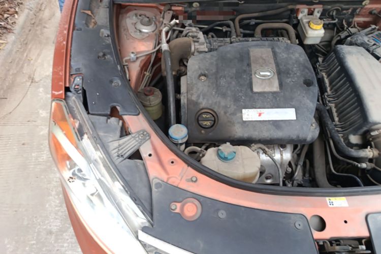 Used GAC Trumpchi GS5 2013 1.8T Automatic Two-Wheel Drive Elite Edition Engine Bay Right