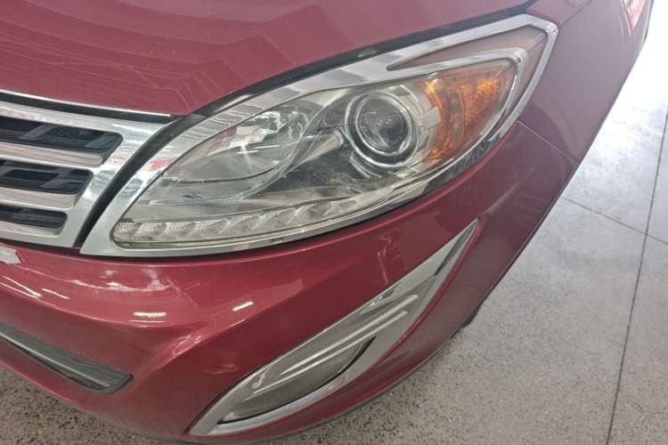 Used GAC Trumpchi GS5 2013 1.8T Automatic Two-Wheel Drive Elite Edition Left Front Headlight