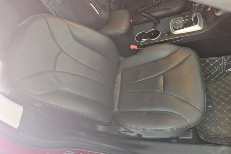 Used GAC Trumpchi GS5 2013 1.8T Automatic Two-Wheel Drive Elite Edition Right Front Seat