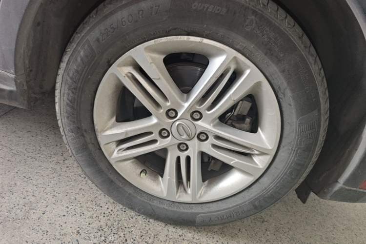 Used GAC Trumpchi GS5 2013 1.8T Automatic Two-Wheel Drive Elite Edition Right Rear Wheel Hub